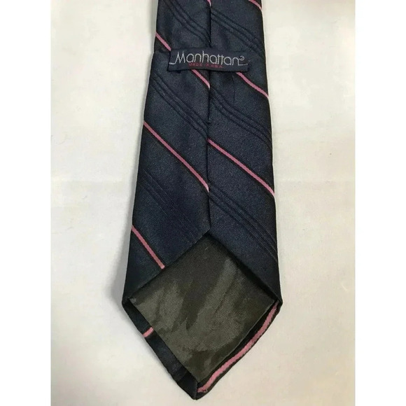 VTG Manhattan Blue Pink Striped Made in USA Men's Classic Neck Tie - Picture 3 of 4